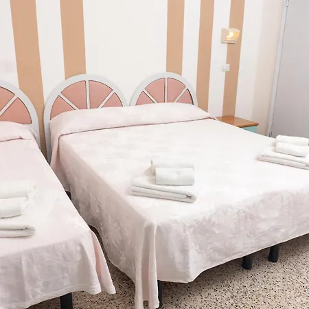 Gin Sul Mare 酒店 里米尼