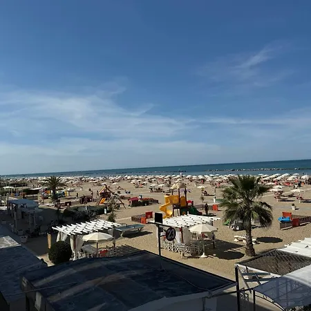 Gin Sul Mare 3* רימיני